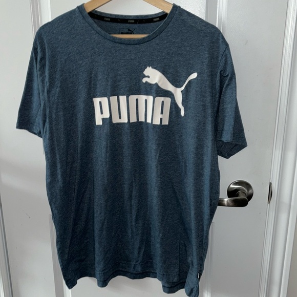 3/10$🌹🌹🌹PUMA Men’s Logo Blue T-Shirt - Picture 2 of 6